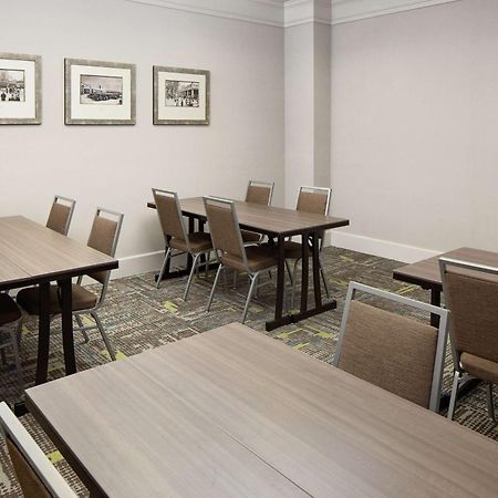 Hampton Inn Louisville Downtown Bagian luar foto