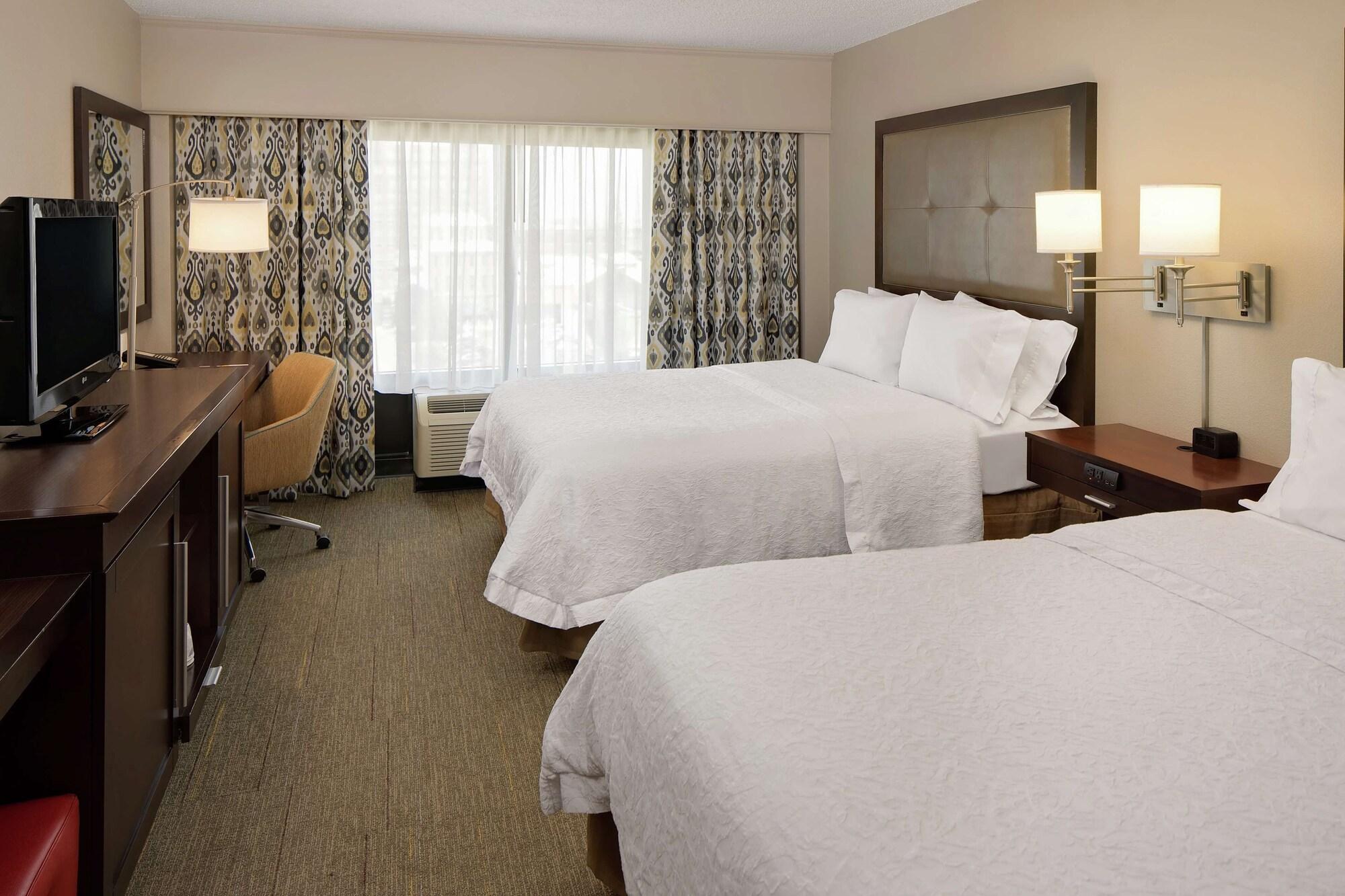Hampton Inn Louisville Downtown Bagian luar foto