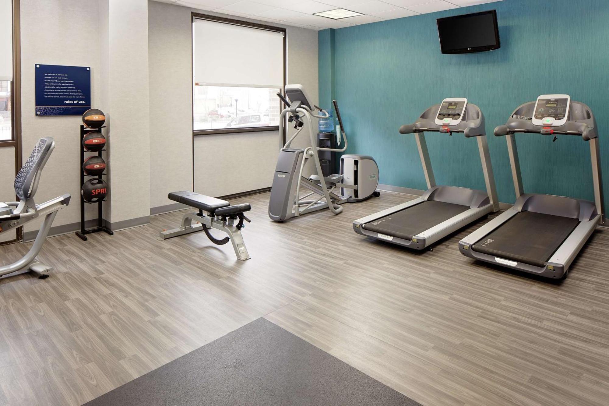 Hampton Inn Louisville Downtown Bagian luar foto
